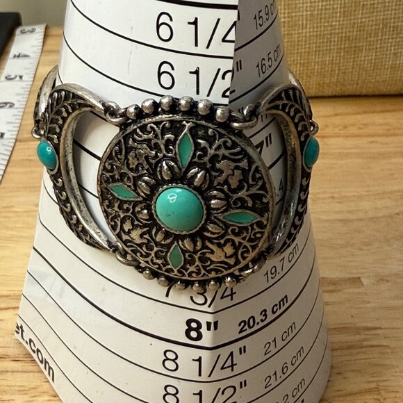Lucky Brand Silver-Tone Bracelet With Turquoise Accents & Toggle Clasp - Picture 4 of 9